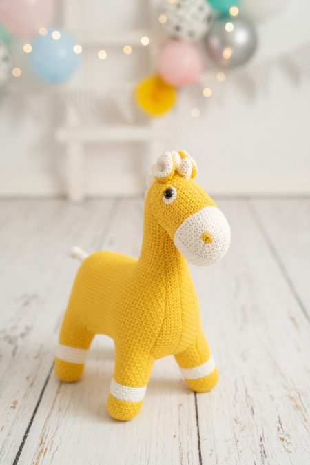 Crochetts Plüsch-Pferd in gelb | 100% Baumwolle